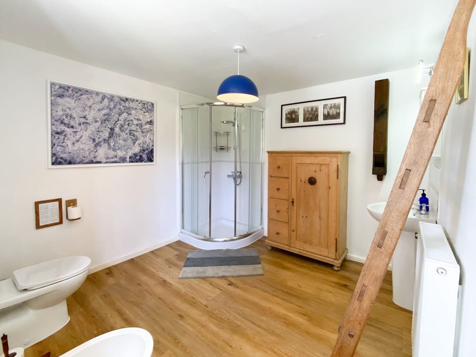 Master Bedroom en suite