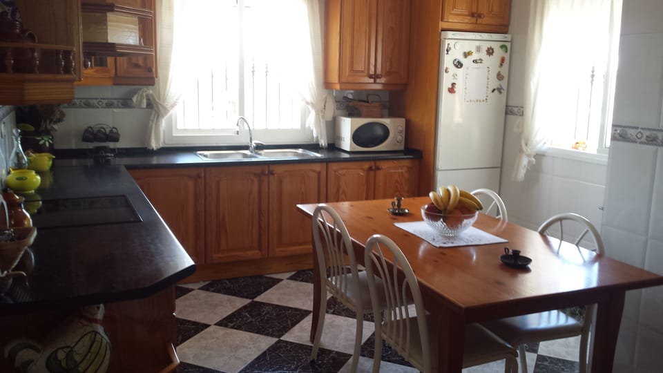 Well equipped Kitchen