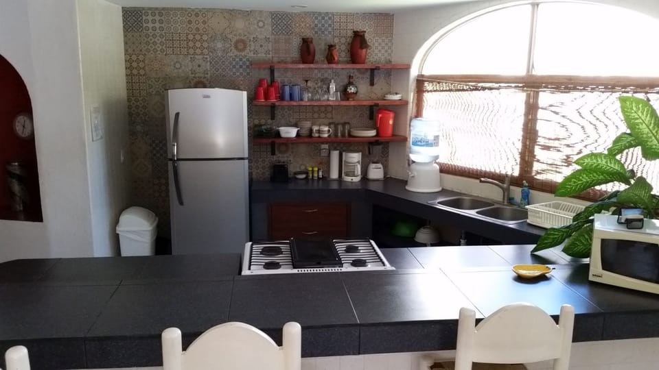 Large furnished Kitchen