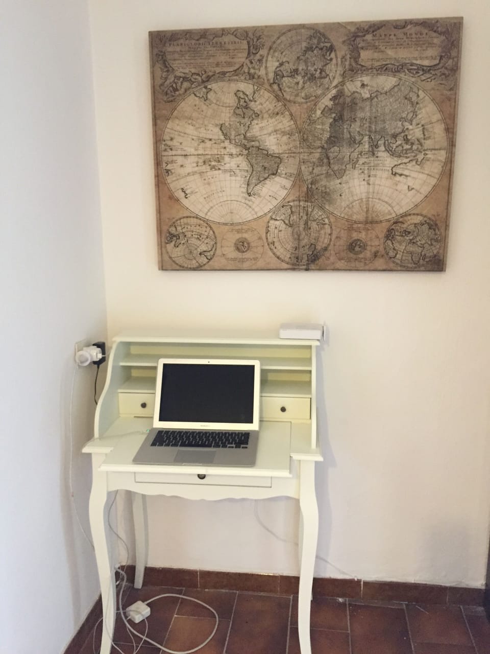 Desk with wifi internet