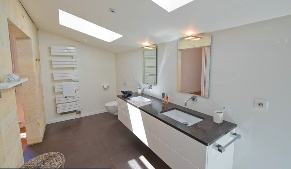 Master bedroom bathroom