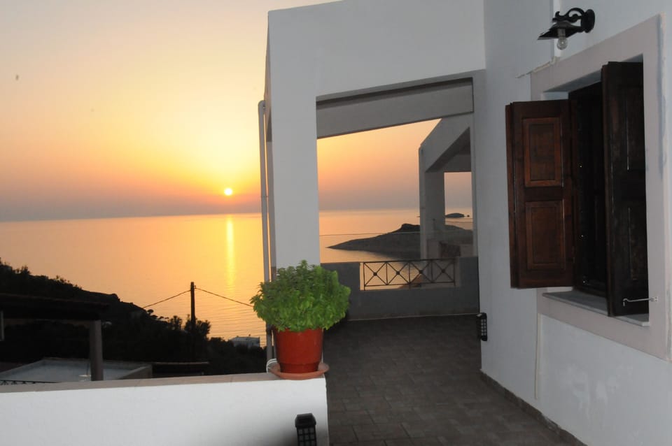 THE ENTRANCE IN THE SUNSET