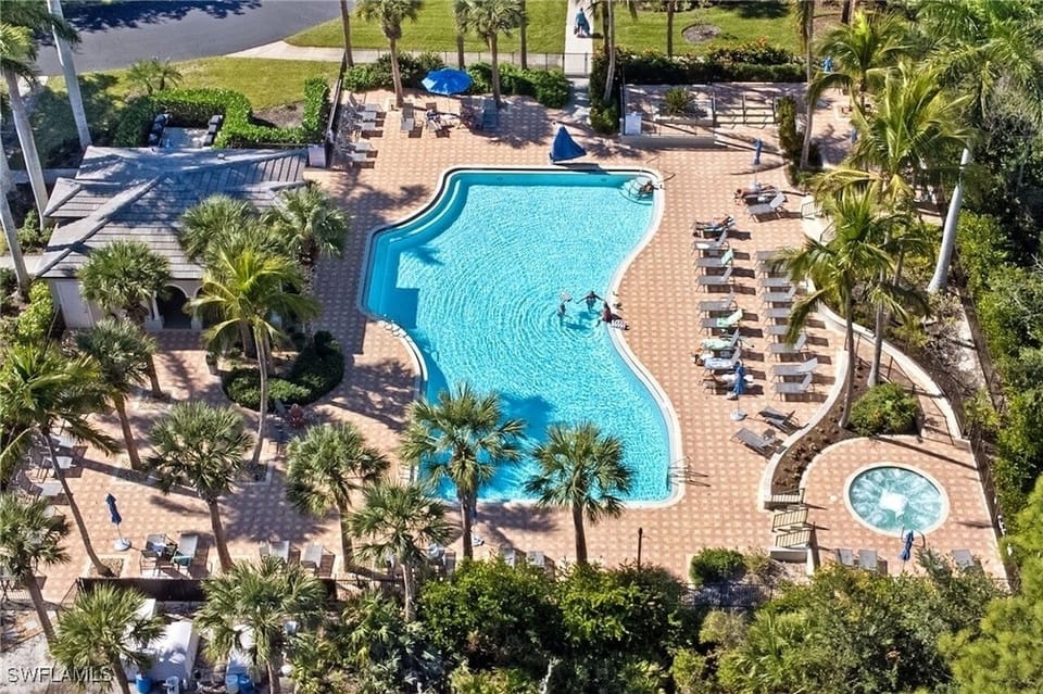Island Sound Pool