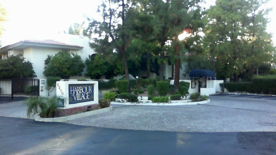 Harbour Village entrance