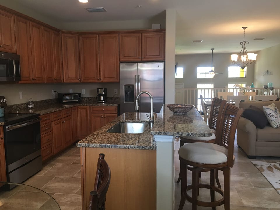 Well equipped kitchen with all  new appliances to prepare a gourmet meal 