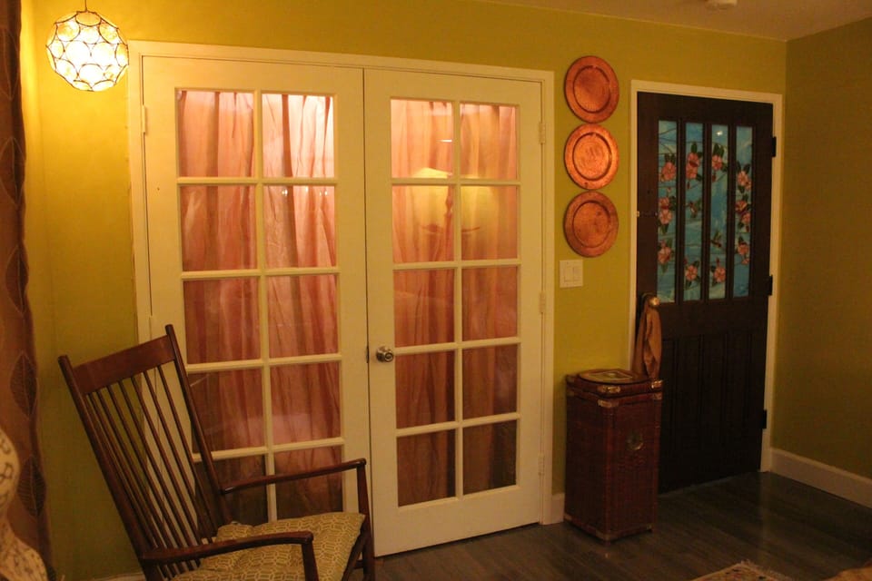 The Walk-in Closet.

(STR#14-0231)