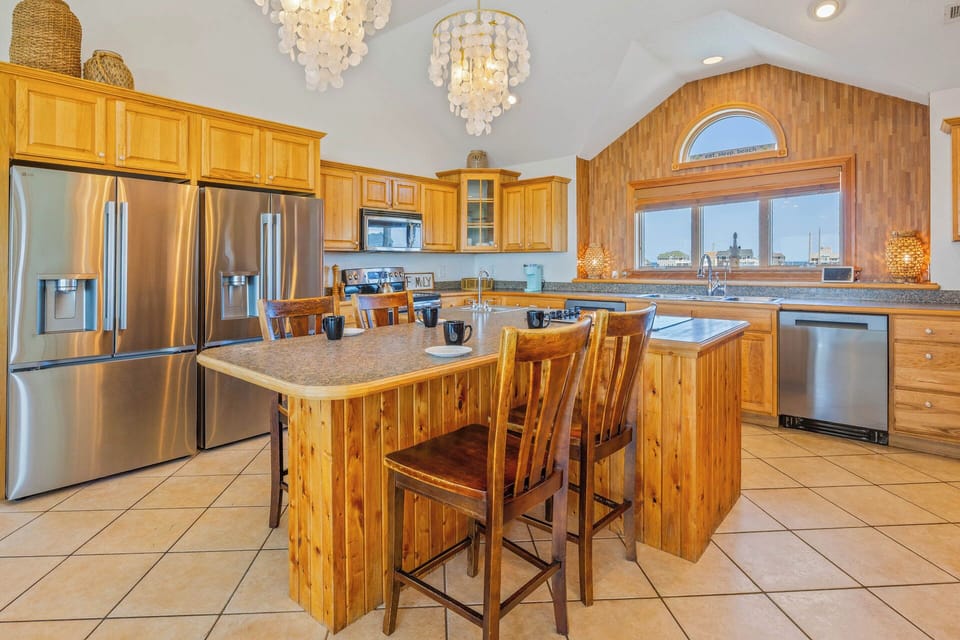 Surf or Sound Realty - 566 - La Familia - Kitchen -1