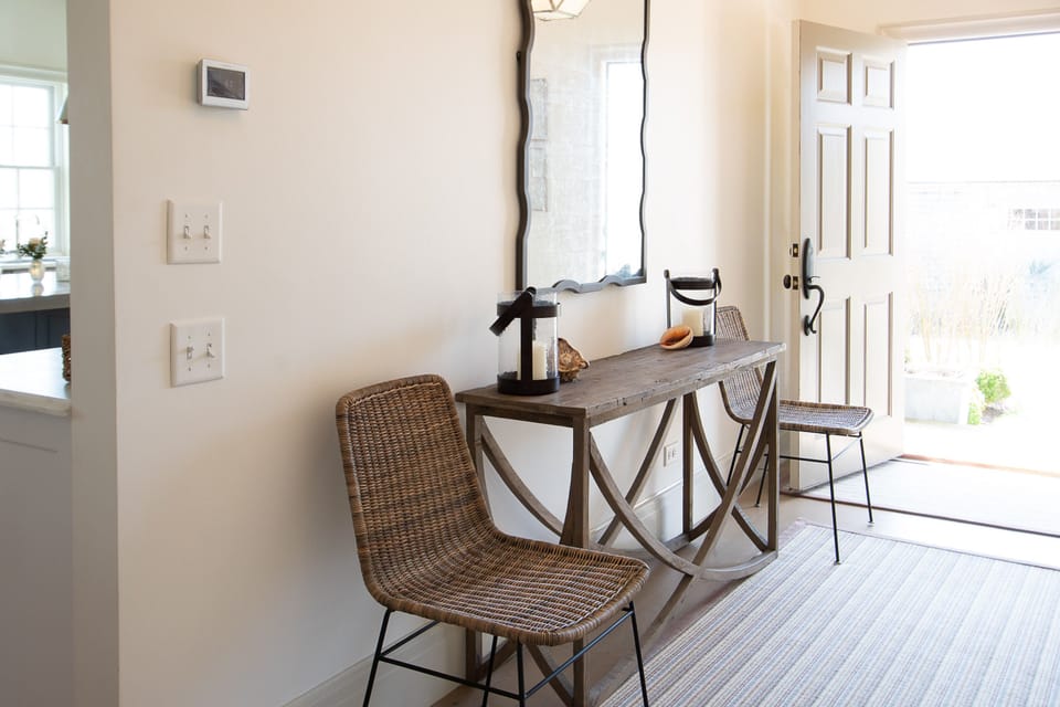 Warm entry way. House is filled with sun light throughout the day. 