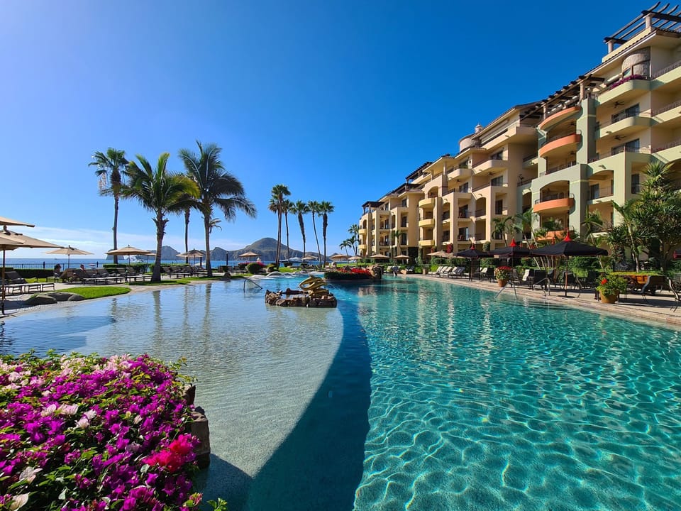 Spectacular pool area