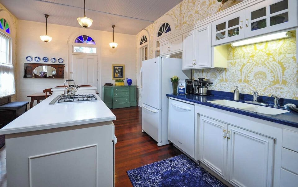 Kitchen has all you need with extensive pantry.