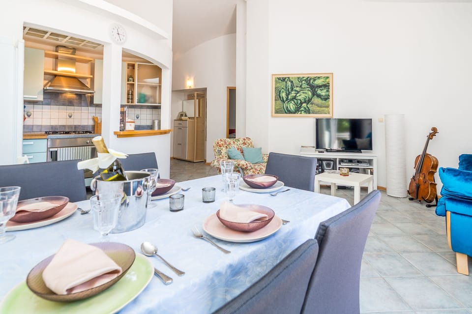 Dining and living room area on the first flor