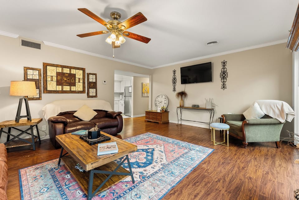 Living Room.  With flat screen TV.