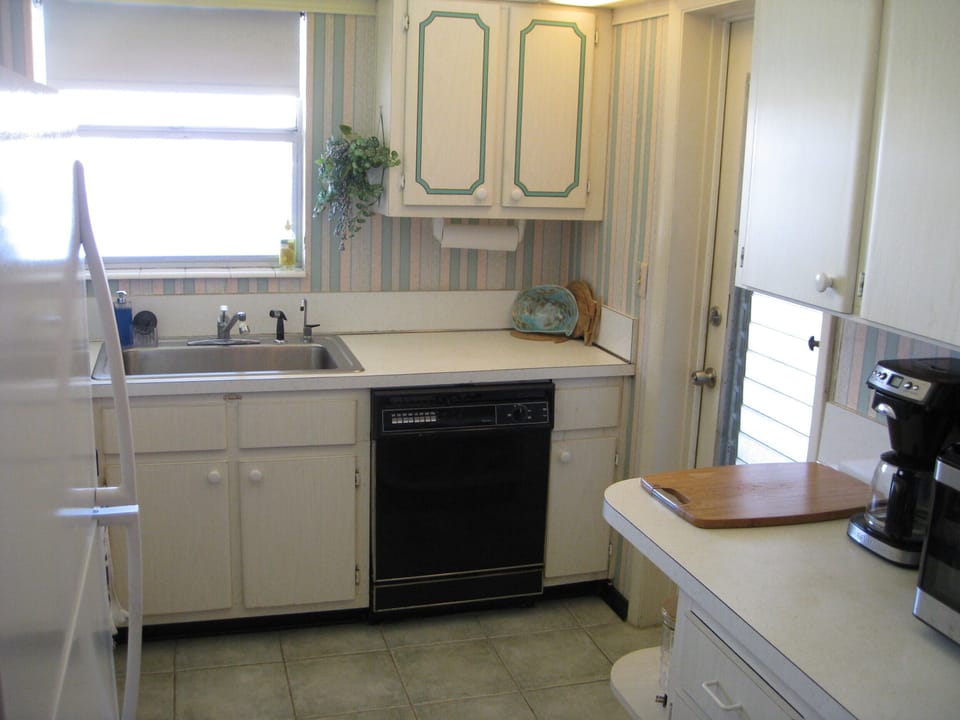Cozy kitchen.