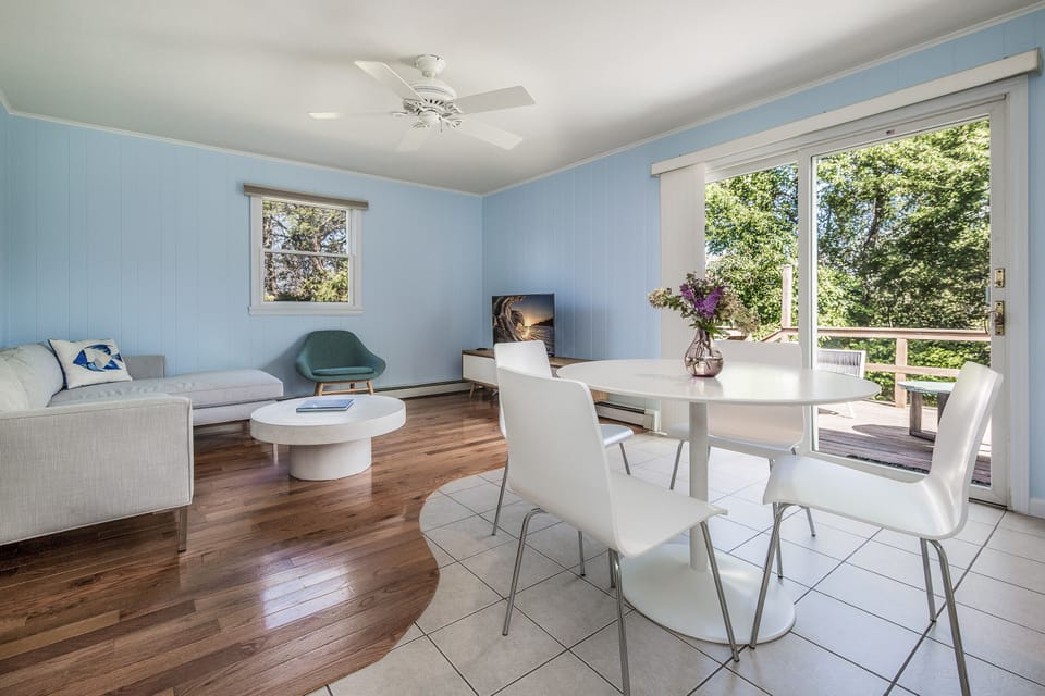 TV room/2nd kitchen