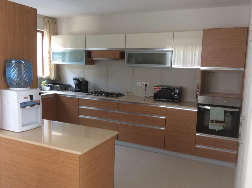 Large Fully equipped kitchen