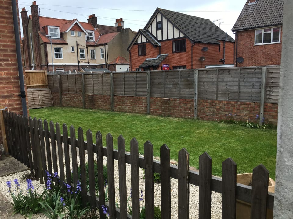 Small side garden