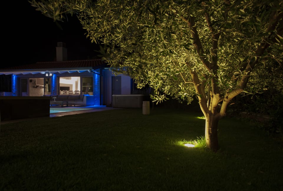 Pool area by night 
