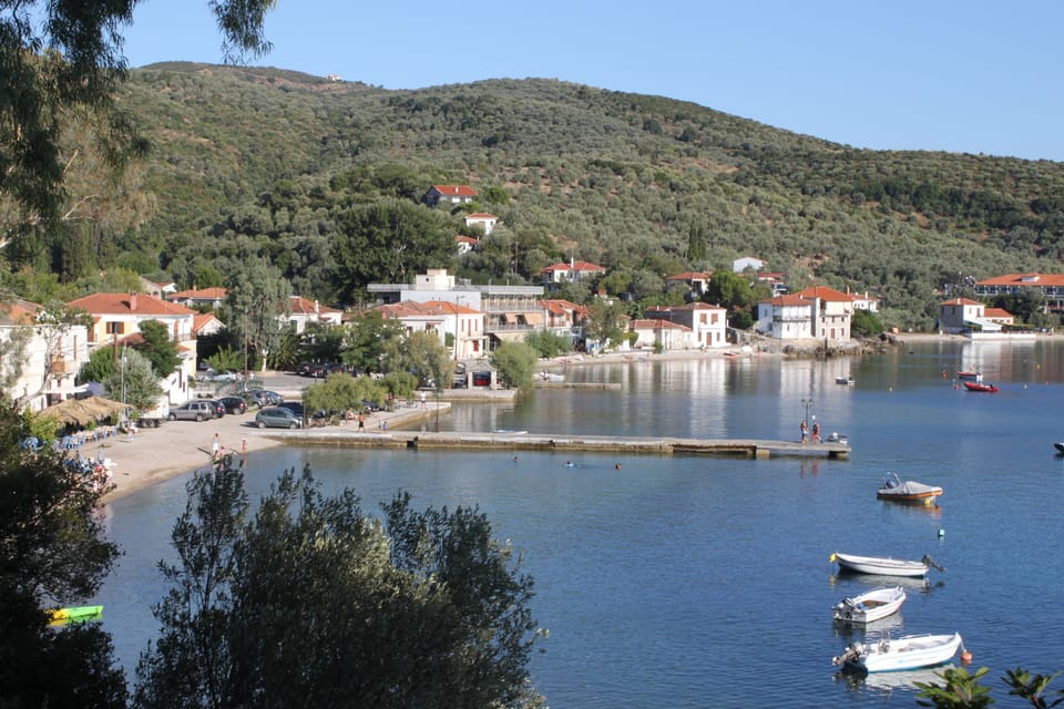 Horton, the next village up the coast from Milina, just 5 minutes in the car