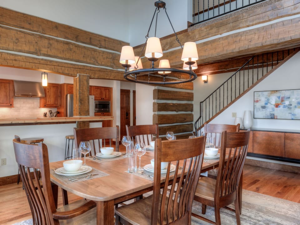 Powder Ridge Oglala 15, Dining, 3