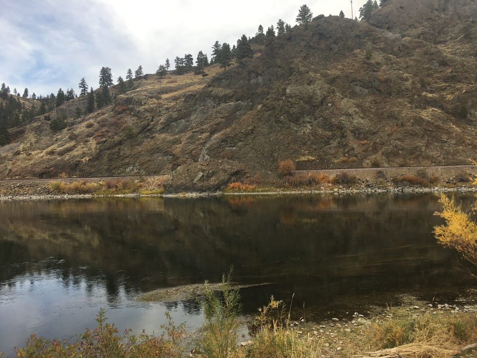 Missouri River cabin view from the glass railing less deck…