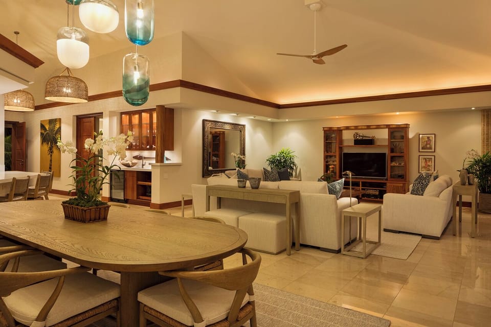 DINING TABLE AND GREAT ROOM 