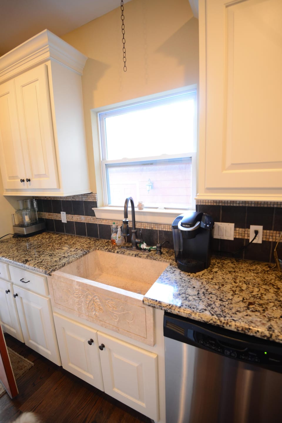 Farmhouse sink