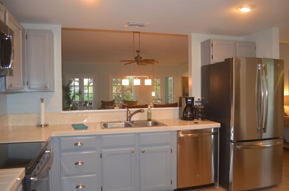 Kitchen and pass-thru
