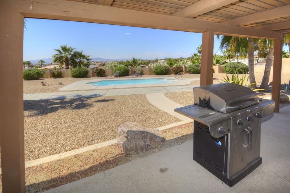 BBQ grill on the porch.