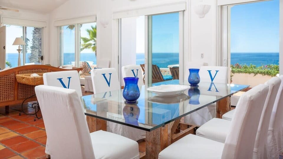 Villas del Mar 151 - Dining area looking out on the ocean