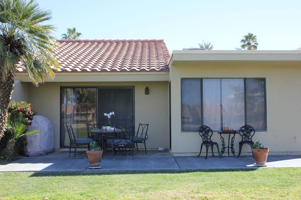 NEW extended patio with gas BBQ perfect for entertainment