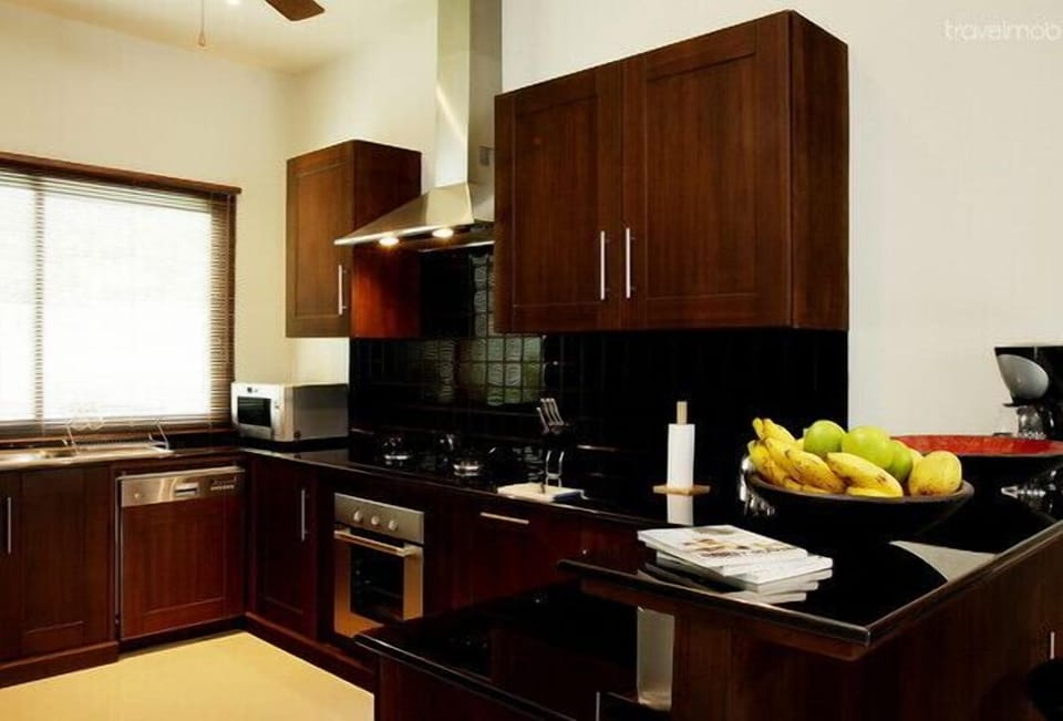 Moonstone Villa: Luxurious 5 BR