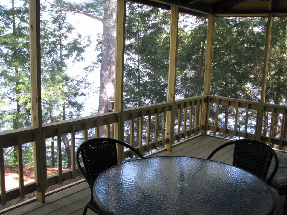 Screened deck
