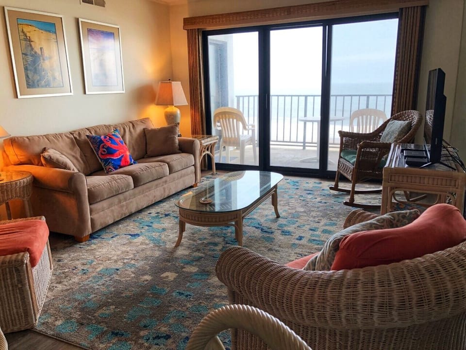 Floor Plan,Living Area,