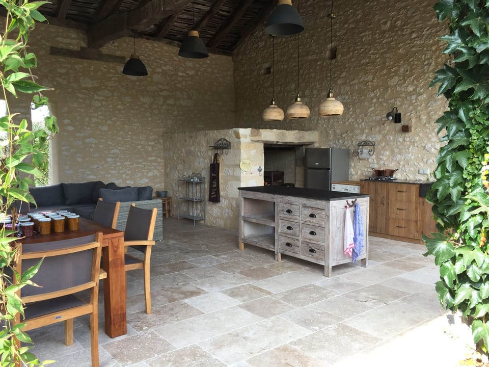 Summet living-room and kitchen