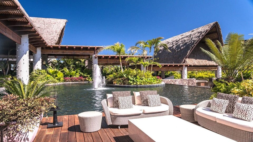 Relax at the Sanctuario during the day and enjoy live entertainment at night.