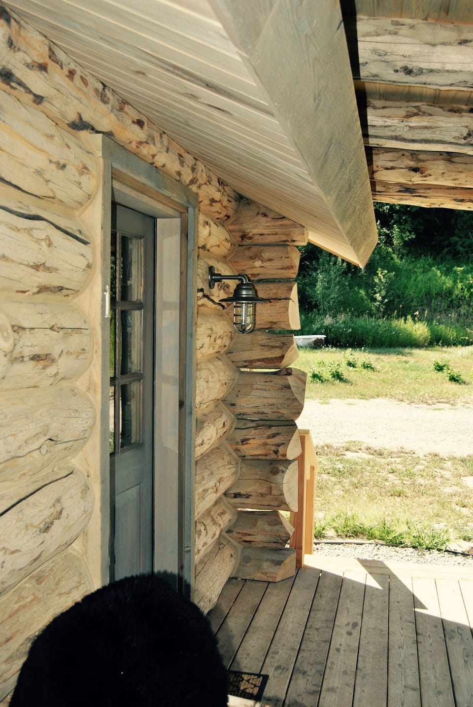 Quality log cabin workmanship throughout