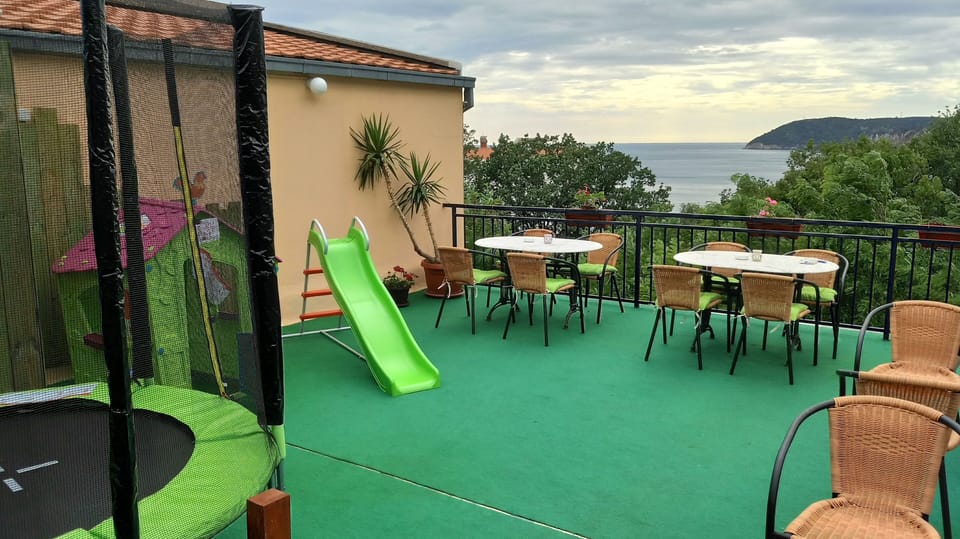 #sharedteracce,#childrenplayground,#playground,#seaview,#cityview,#mountainview,