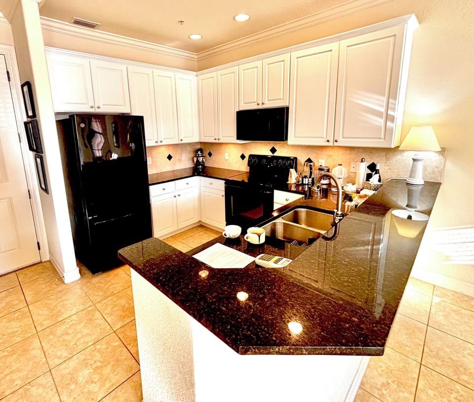 Fully equipped kitchen