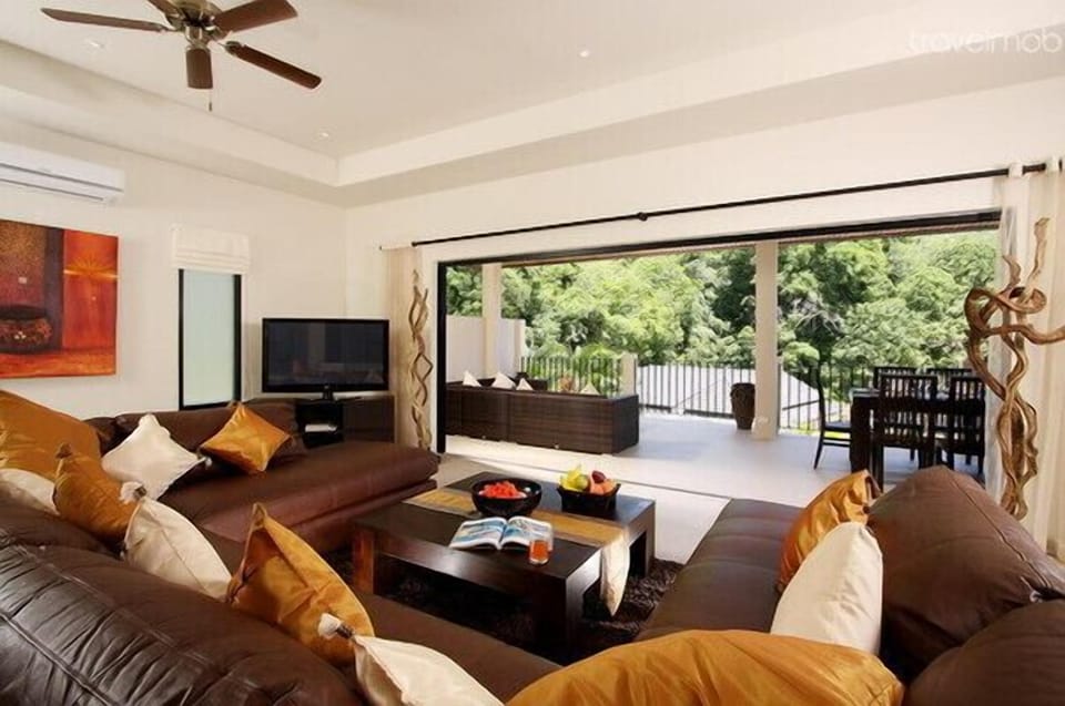 Stunning Opal Villa: 6 Bedroom