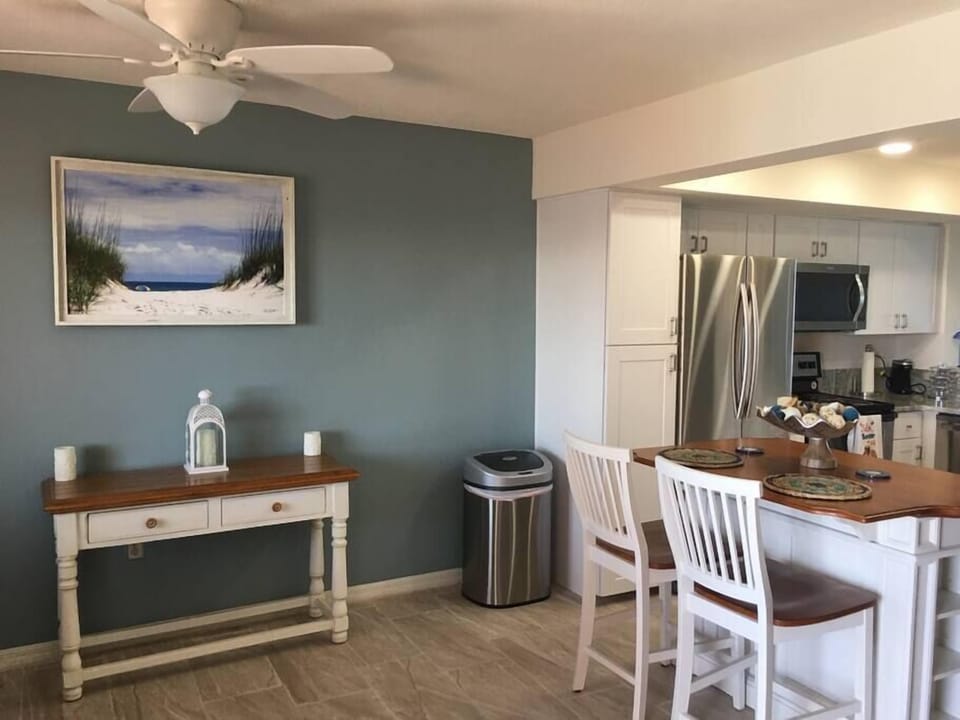 Breakfast nook