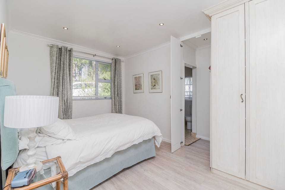 Second en-suite bedroom