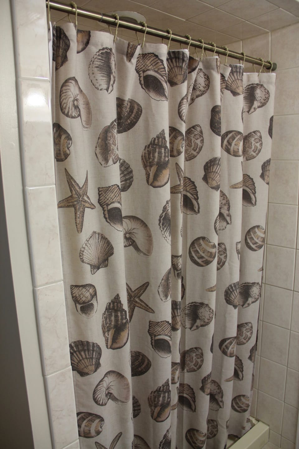 upstairs full bath shower