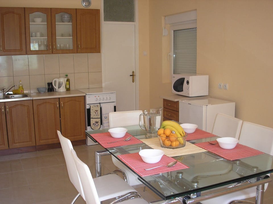 Spacious kitchen