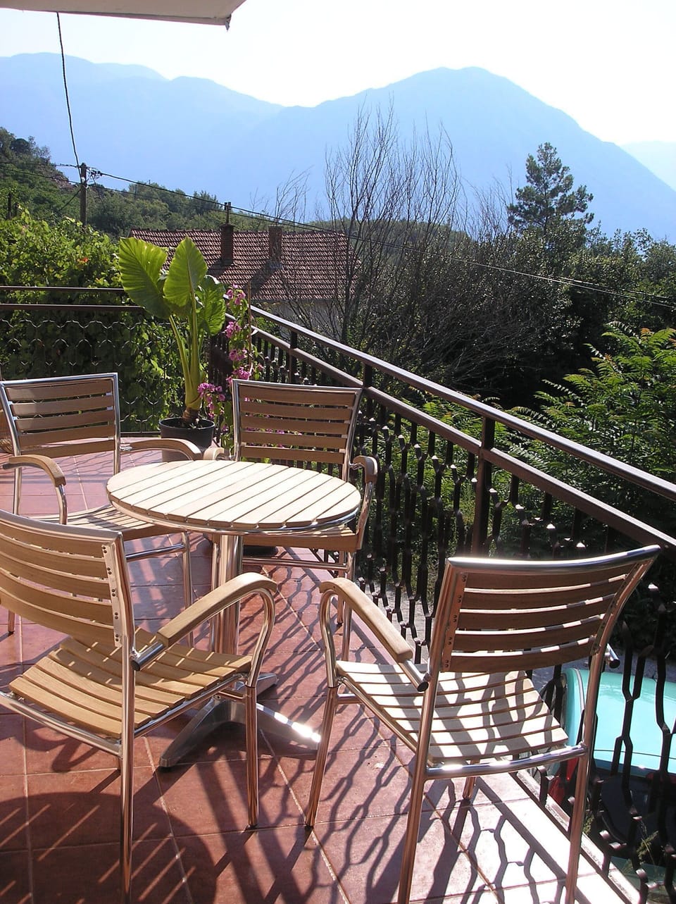 Lower breakfast terrace