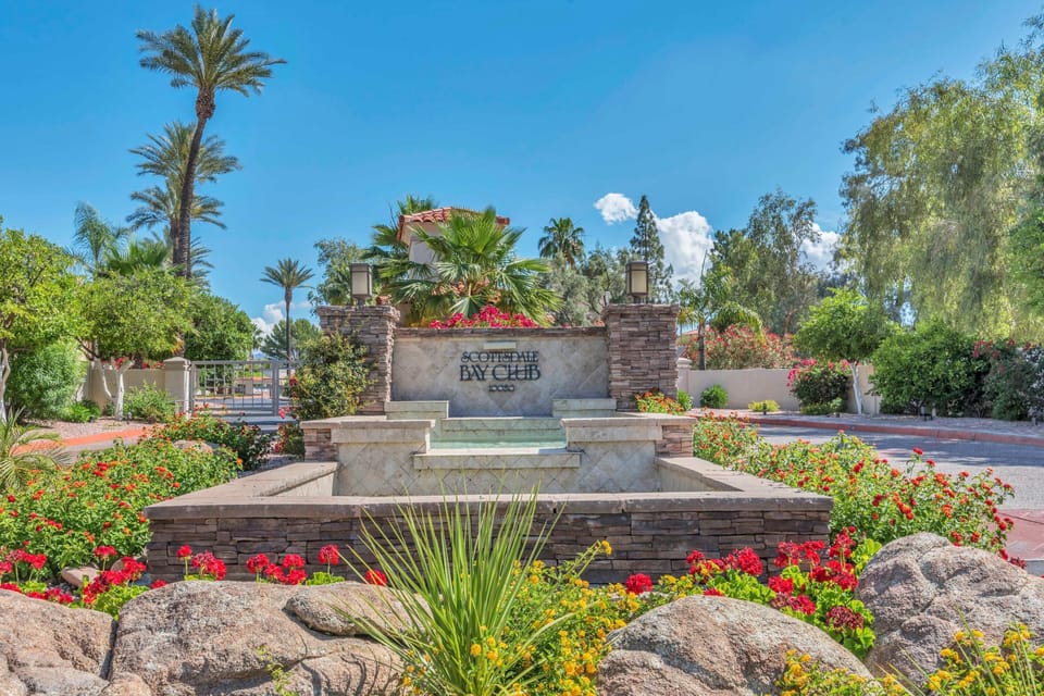 Front entrance to The Scottsdale Bay Club