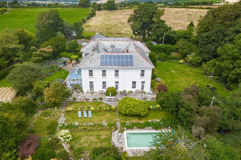 Peaceful location and beautiful gardens