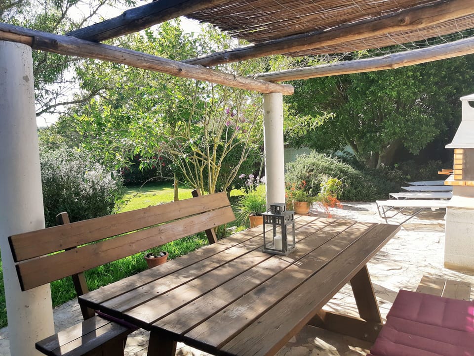 Alfresco dining 