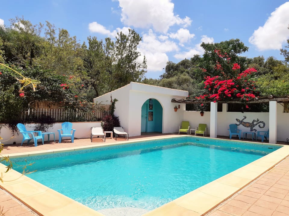 Casitas swimming pool - safely fenced with bathroom/changing room