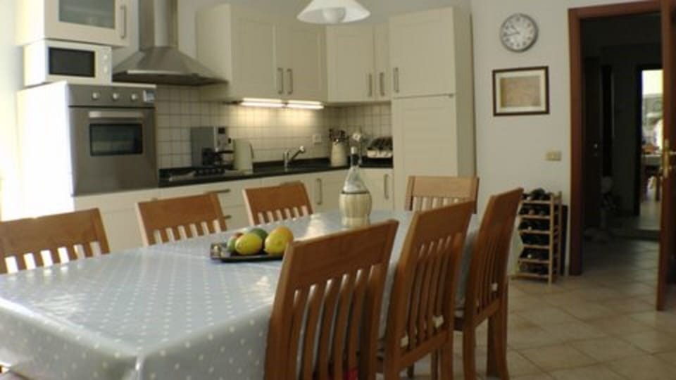 Upper kitchen
