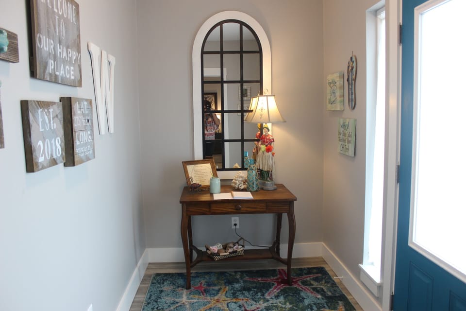 Front Entry Hallway